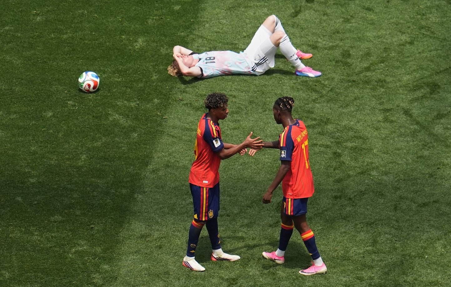 “No tenemos miedo”… Después del clasificatorio de España, ¿quién está más asustado, la Bleus o la Roja? “No tenemos miedo”… Después del clasificatorio de España, ¿quién está más asustado, la Bleus o la Roja?